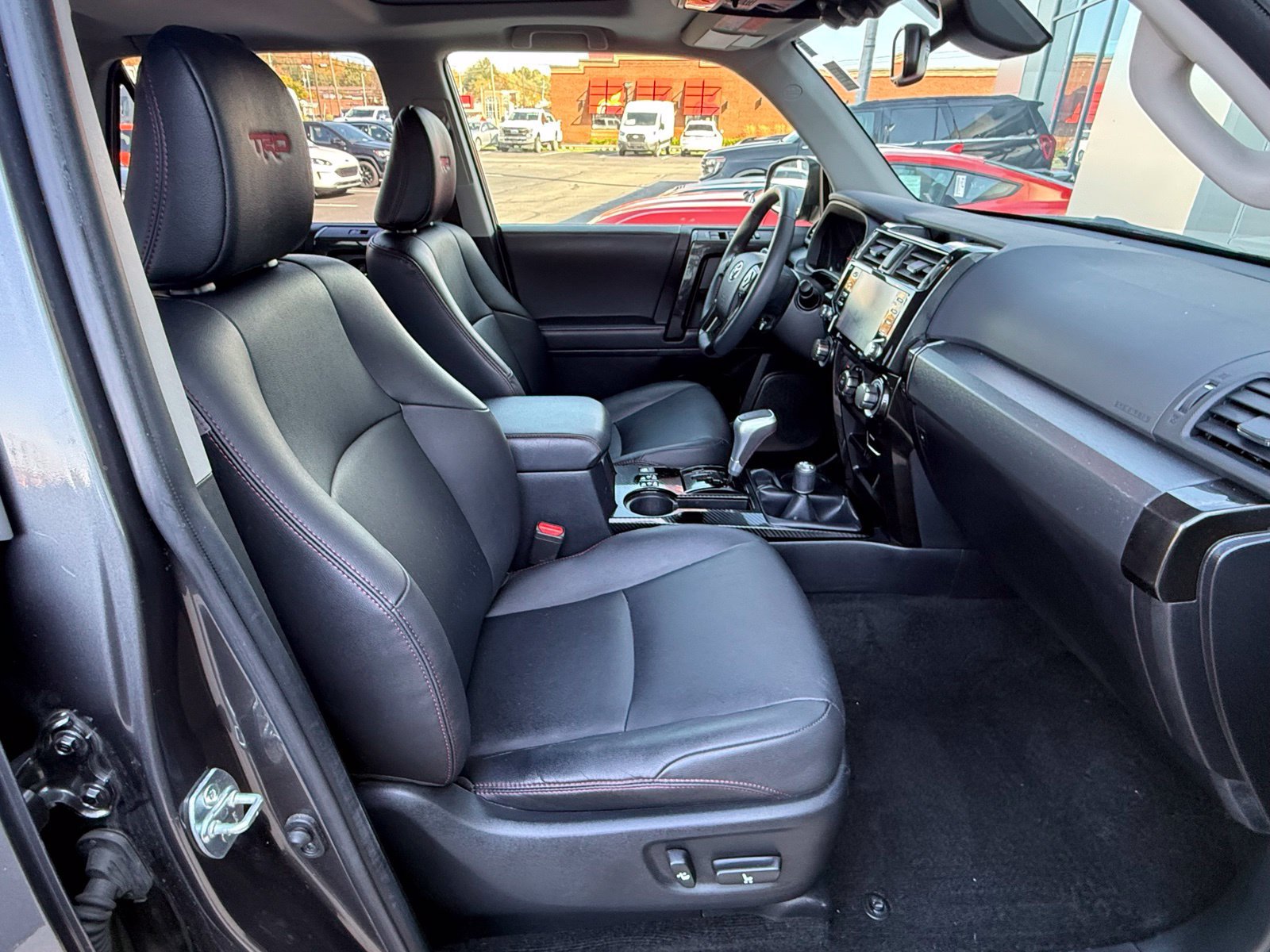 Used 2022 Toyota 4Runner TRD Off-Road Premium AWD/4WD image 16