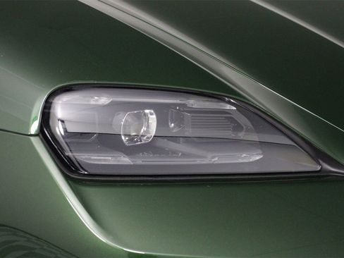 Used 2025 Porsche Taycan 4S image 26