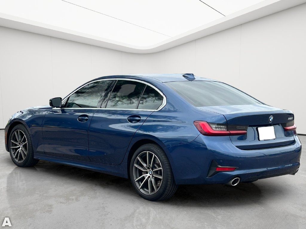 Used 2022 BMW 330i Sedan w/ Driving Assistance Package RWD image 4