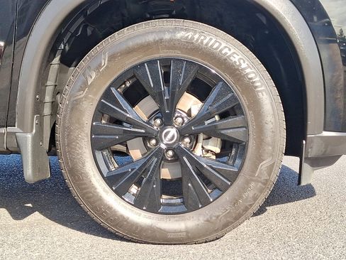 Certified 2023 Nissan Rogue SV w/ SV Premium B Package AWD/4WD image 8