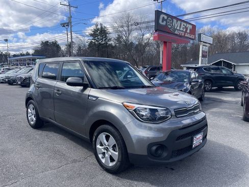 Used 2019 Kia Soul FWD image 1