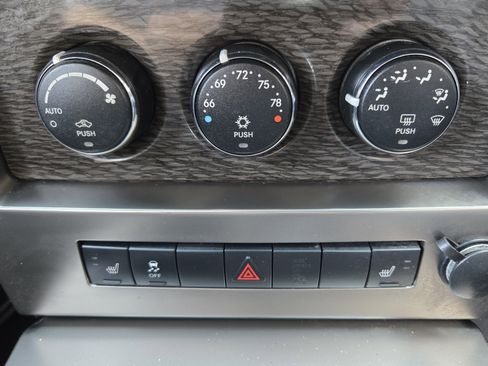 Used 2012 Jeep Liberty Limited Jet w/ Exterior Appearance Group image 13