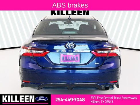 Used 2021 Toyota Camry SE image 7