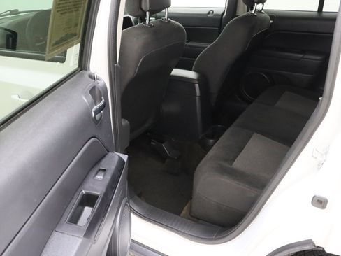 Used 2015 Jeep Patriot Sport w/ Power Value Group FWD image 23
