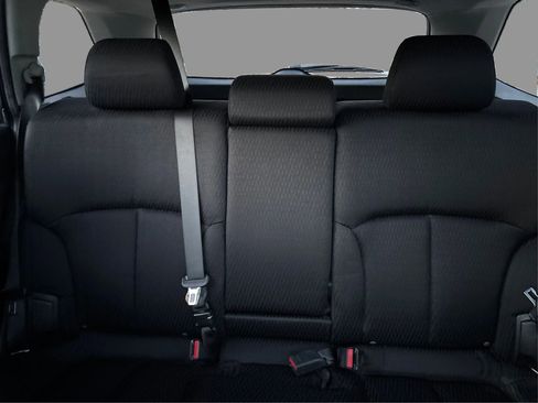 Used 2011 Subaru Outback 2.5i Premium image 17