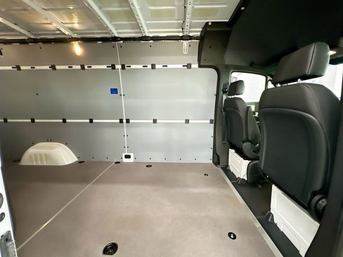 New 2026 Mercedes-Benz Sprinter 2500 image 21
