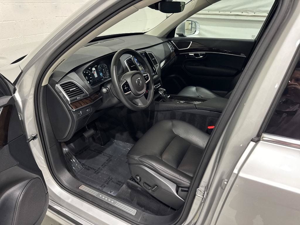 Used 2019 Volvo XC90 T6 Momentum w/ Protection Package AWD/4WD image 32