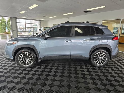 Used 2026 Toyota Corolla Cross XLE w/ Convenience Package image 6
