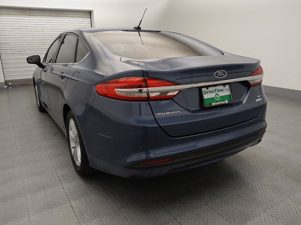 Used 2018 Ford Fusion SE w/ Fusion SE Technology Package FWD image 5