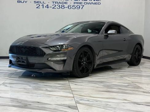Used 2018 Ford Mustang Coupe w/ Equipment Group 101A RWD image 2