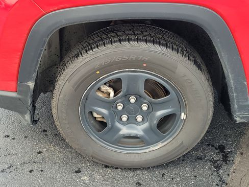 Used 2018 Jeep Compass Sport image 10