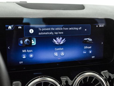 Used 2025 Mercedes-Benz GLA 250 4MATIC image 16