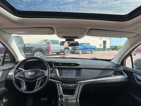 Used 2019 Cadillac XT5 Premium Luxury AWD/4WD image 27