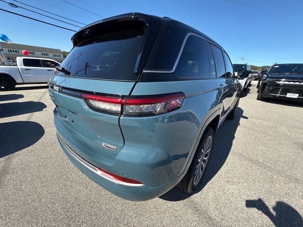New 2027 Jeep Grand Cherokee Summit AWD/4WD image 5