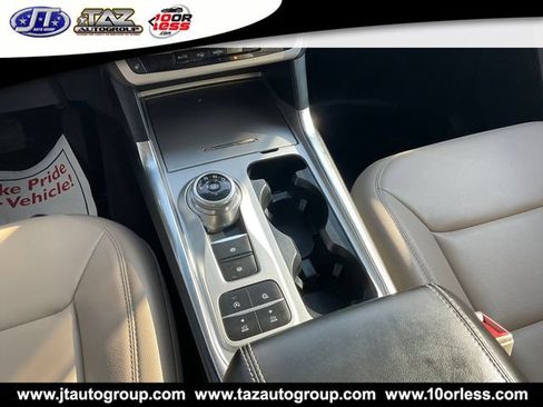 Used 2020 Ford Explorer XLT w/ Equipment Group 202A RWD image 16