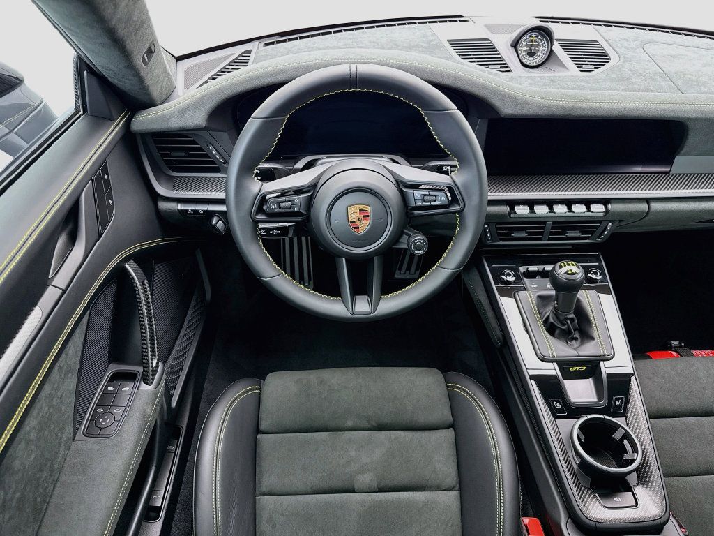 Certified 2026 Porsche 911 GT3 RWD image 12