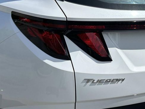 Certified 2023 Hyundai Tucson SE FWD image 12