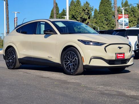 Used 2025 Ford Mustang Mach-E Premium image 1