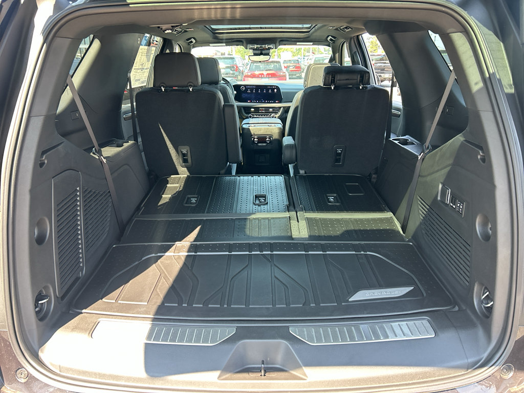 New 2026 Chevrolet Tahoe High Country AWD/4WD image 35