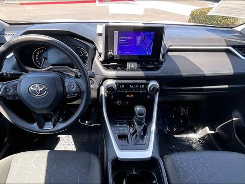 Used 2023 Toyota RAV4 XLE AWD/4WD image 11