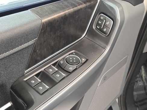 Used 2021 Ford F150 Lariat image 22