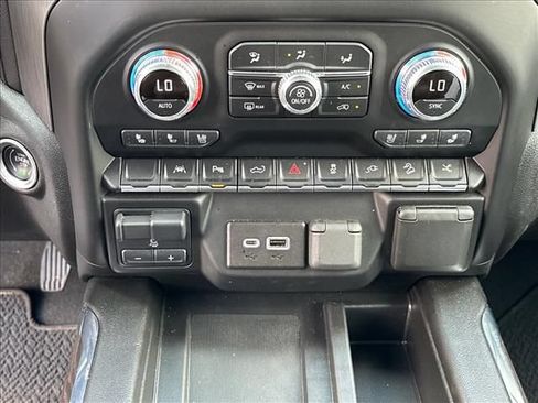 Certified 2022 GMC Sierra 1500 Denali w/ Denali Premium Package AWD/4WD image 34