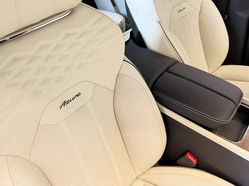 New 2026 Bentley Bentayga Extended Wheelbase AWD/4WD image 37