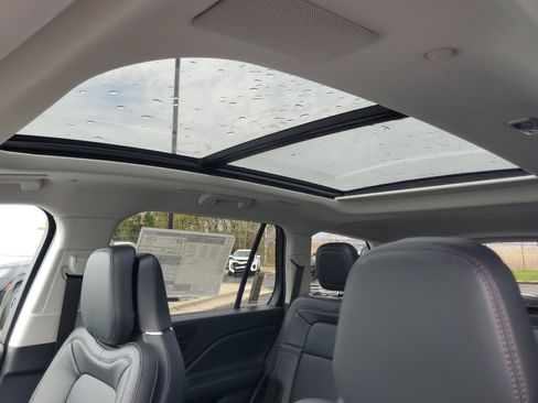 New 2026 Lincoln Aviator Reserve AWD/4WD image 10