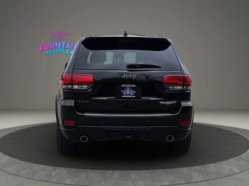 Used 2017 Jeep Grand Cherokee Trailhawk AWD/4WD image 4