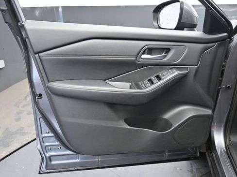 Used 2026 Nissan Rogue SL AWD/4WD image 11