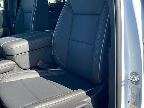 New 2026 GMC Yukon Elevation image 11