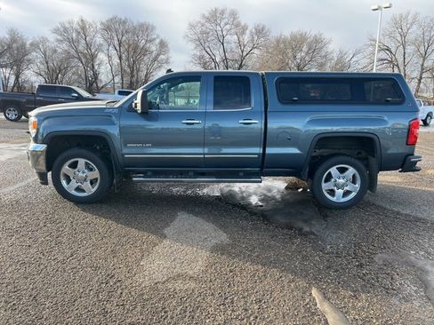 Used 2015 GMC Sierra 2500 SLT w/ Driver Alert Package image 4