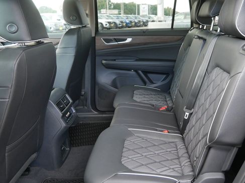 New 2026 Volkswagen Atlas SEL Premium R-Line AWD/4WD image 8