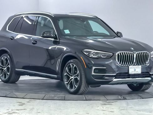 Used 2023 BMW X5 xDrive40i w/ Premium Package AWD/4WD image 9
