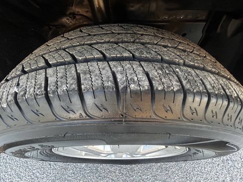 Used 2012 Ford Escape XLT FWD image 25