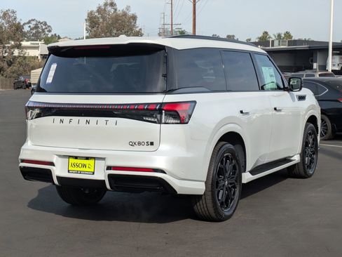 New 2026 INFINITI QX80 4WD image 7
