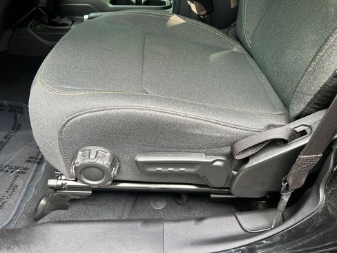 Used 2024 Jeep Wrangler Unlimited Sport AWD/4WD image 15