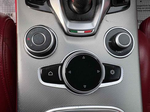 Used 2020 Alfa Romeo Stelvio Ti Sport w/ Quick Order Package 22S Sport AWD/4WD image 16