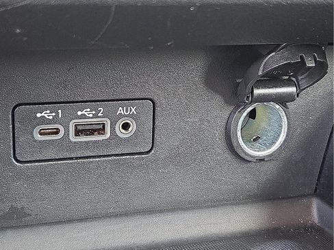 Used 2024 Nissan Altima 2.5 SV image 17