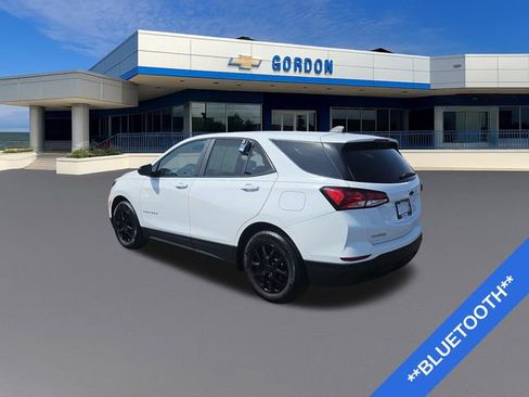 Used 2024 Chevrolet Equinox LS w/ LS Convenience Package FWD image 3