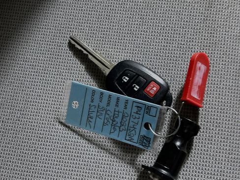 Used 2023 Toyota Corolla Cross L image 35