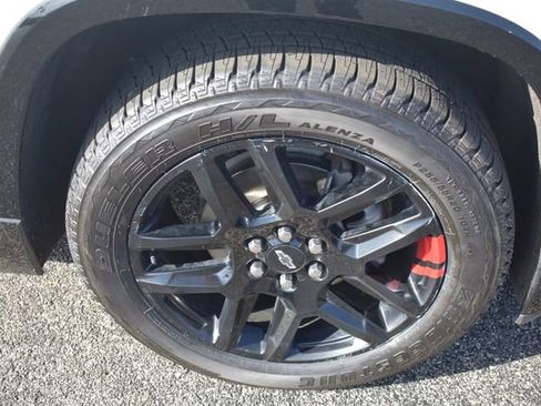 Used 2023 Chevrolet Traverse Premier w/ Redline Edition image 11