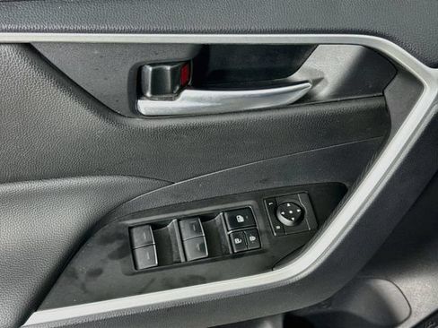 Certified 2025 Toyota RAV4 SE AWD/4WD image 19