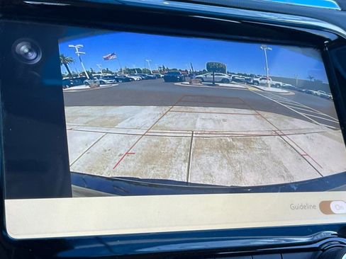 Used 2020 Chevrolet Bolt LT FWD image 28
