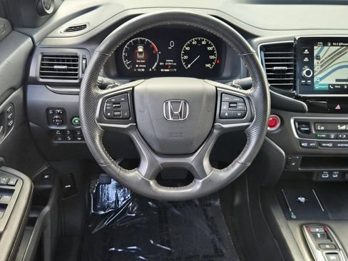 Used 2025 Honda Ridgeline TrailSport image 12