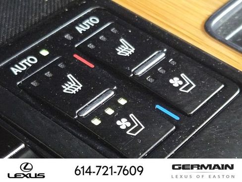 Used 2020 Lexus RX 350L Premium w/ Premium Package AWD/4WD image 34
