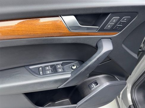 Used 2023 Audi Q5 2.0T Premium w/ Convenience Package image 33