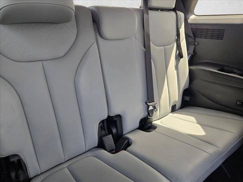 Used 2025 Hyundai Palisade SEL AWD/4WD image 18