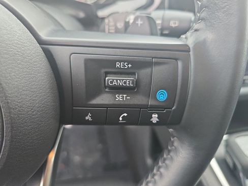 Used 2025 Nissan Pathfinder SV image 20