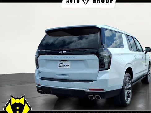 New 2026 Chevrolet Suburban High Country AWD/4WD image 25